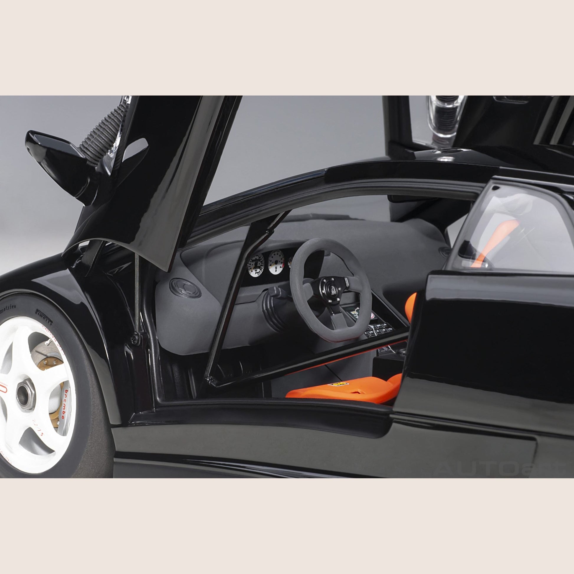 Lamborghini Diablo SE30 - 1999 1:18 - Highly detailed model of the Lamborghini Diablo SE30 from 1999.
