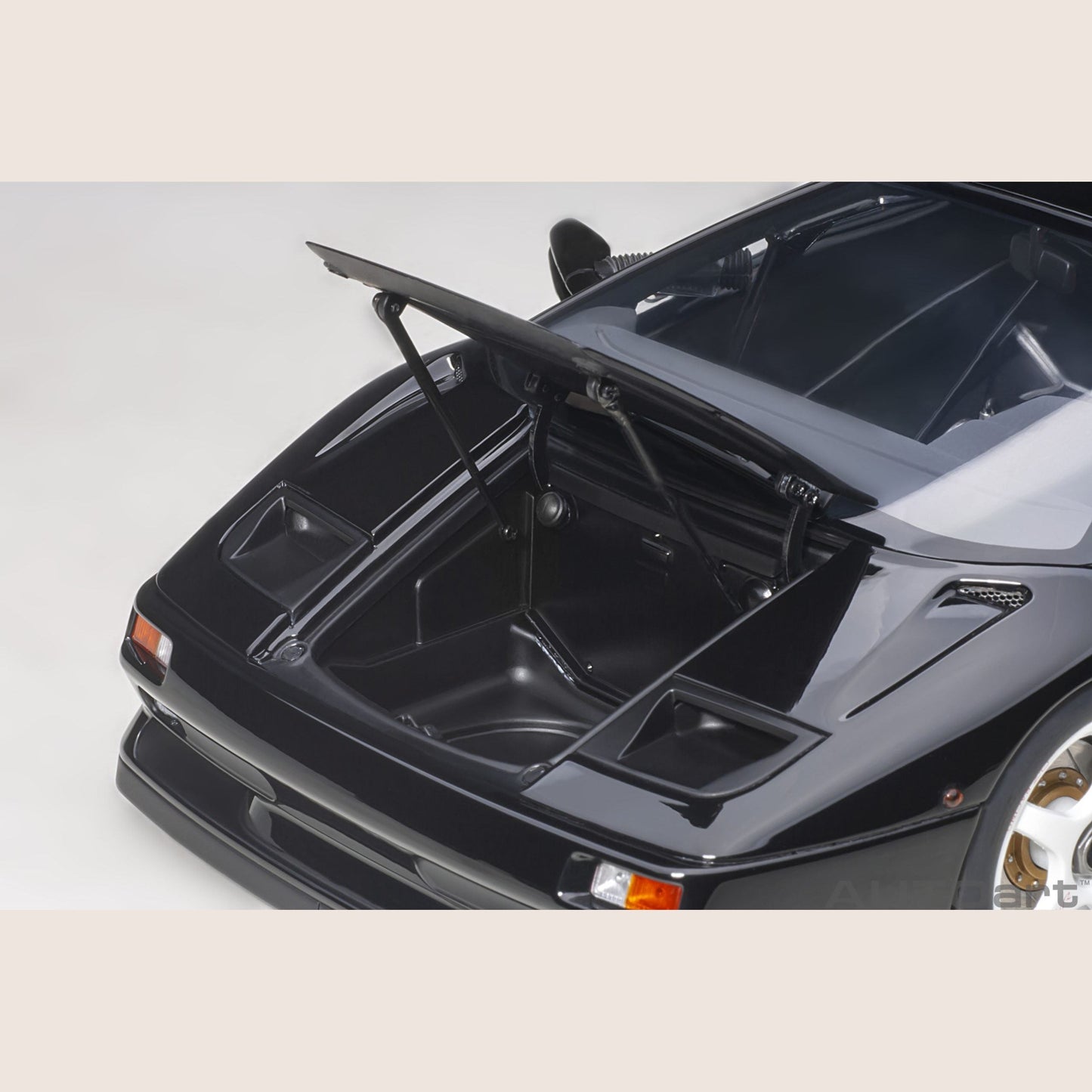 Lamborghini Diablo SE30 - 1999 1:18 - Highly detailed model of the Lamborghini Diablo SE30 from 1999.