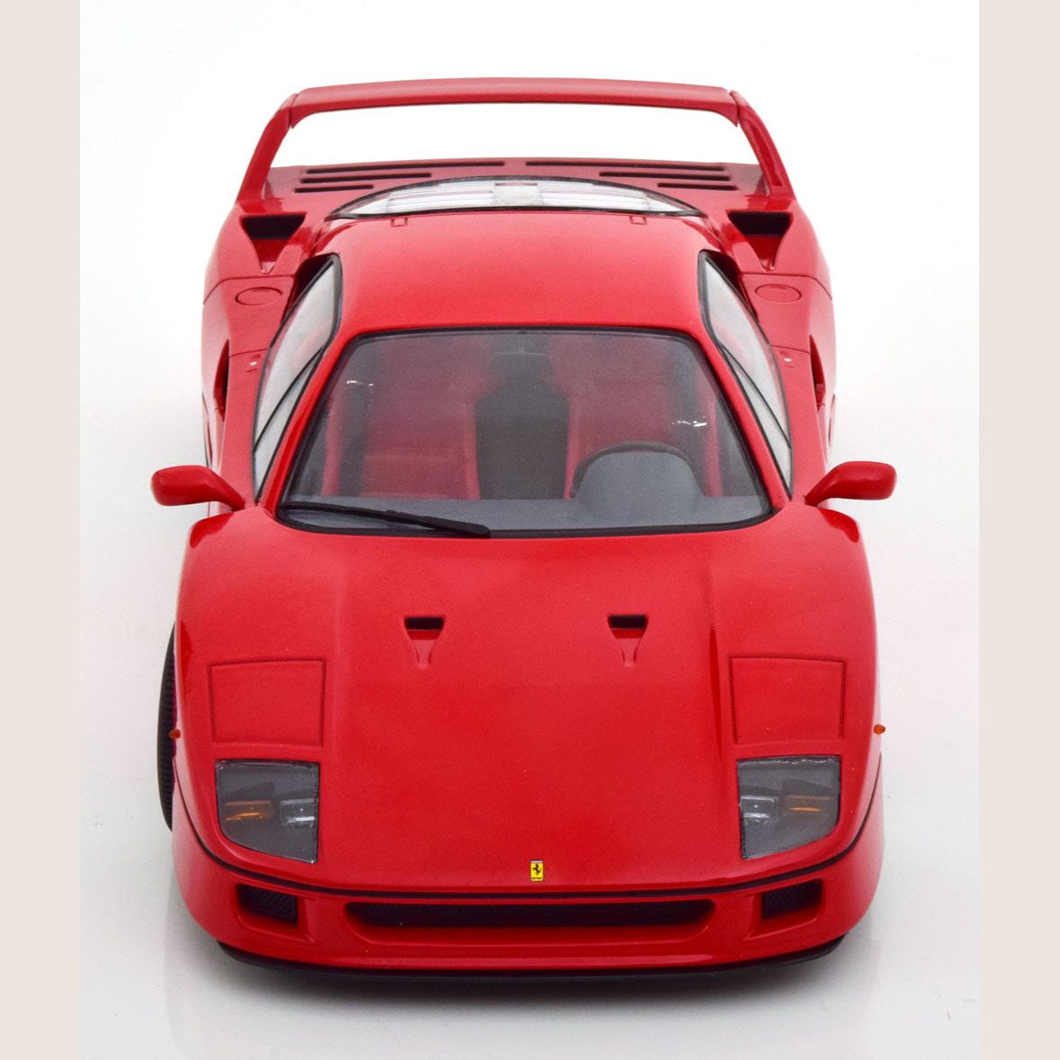 1:18 Ferrari F40 Red Seats 1987 Red - Exclusive 1:18 scale model of the Ferrari F40 from 1987 with red seats. A classic collector's model.
