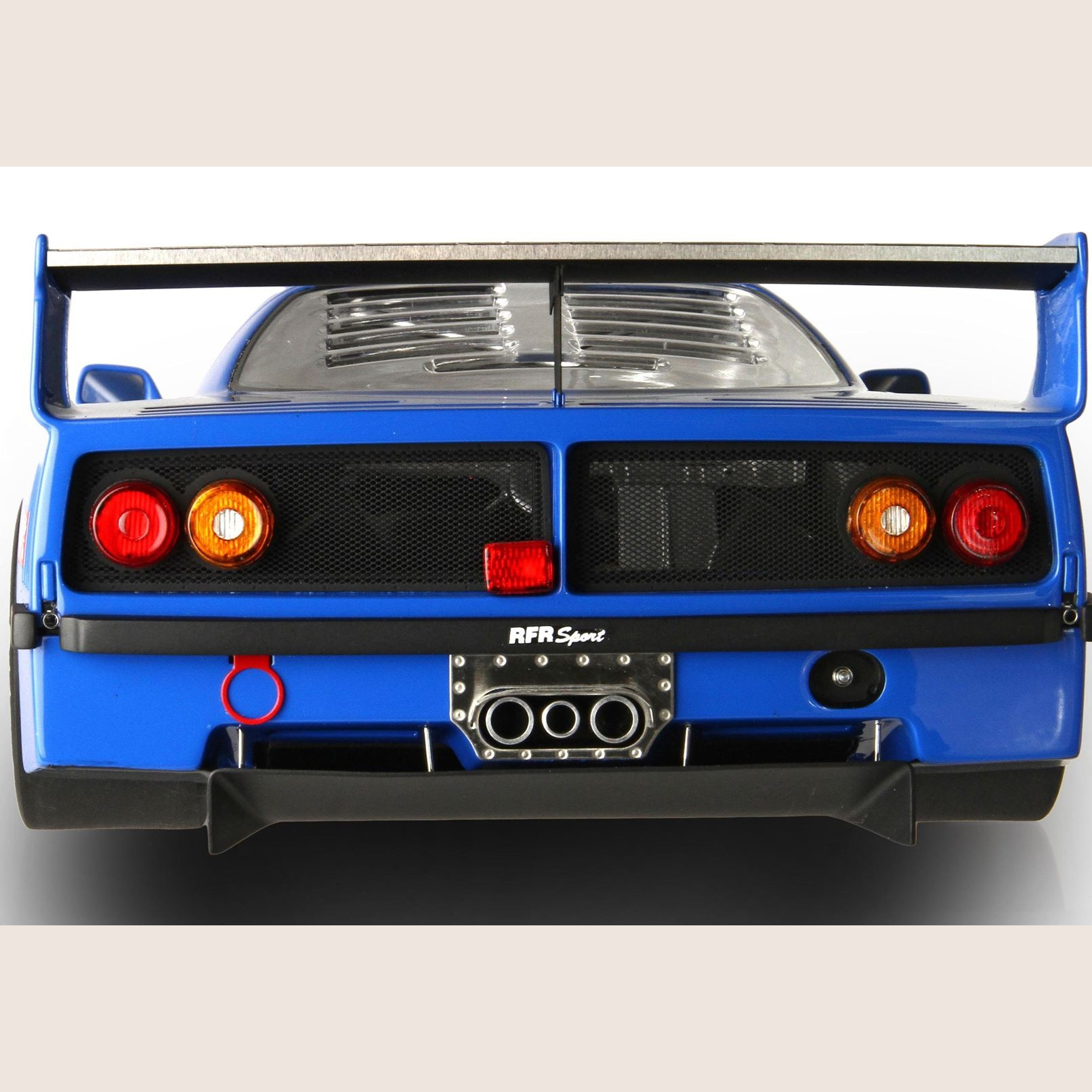 Ferrari F40 LM Le Mans 1996 Pilot Pen Racing 1:18 - Detailed model of the Ferrari F40 LM from Le Mans 1996.