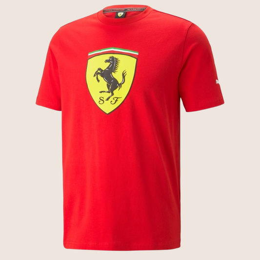 Ferrari Fanwear Big Shield T-shirt - Red T-shirt with large Ferrari shield on the chest. Official merchandise for passionate Ferrari fans.