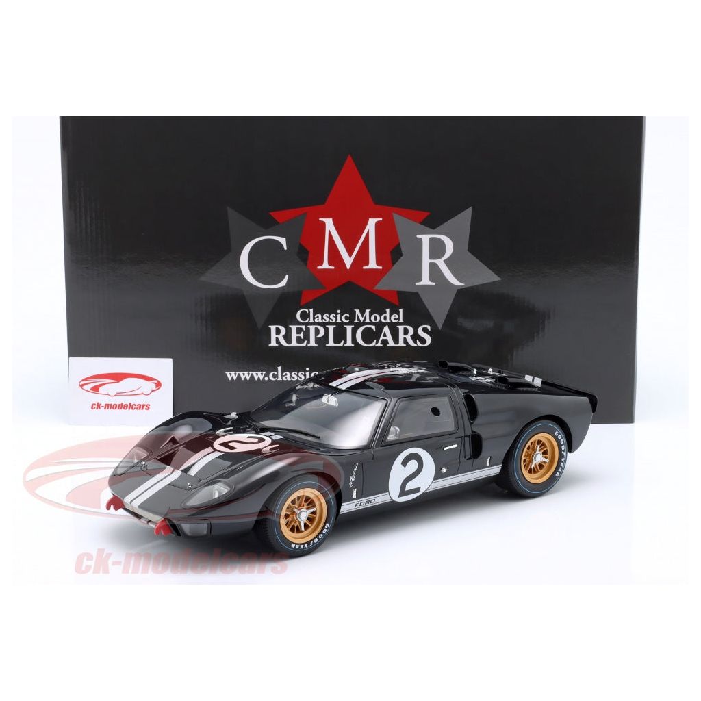 1:12 FORD GT40 MK II NO 1 24H LE MANS 1966 - Detailed 1:12 scale model of the Ford GT40 MK II from Le Mans 1966, perfect for collectors of historic racing cars.