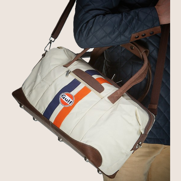 Gulf Leather Travelbag Light Beige Large - Large and spacious travel bag in light beige leather with iconic Gulf details. Ideal for longer trips with both style and functionality.