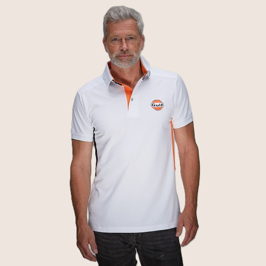 Gulf Side Stripe Polo White - Stylish polo in white with classic Gulf racing stripes on the side, made in soft cotton for a sporty and timeless look.