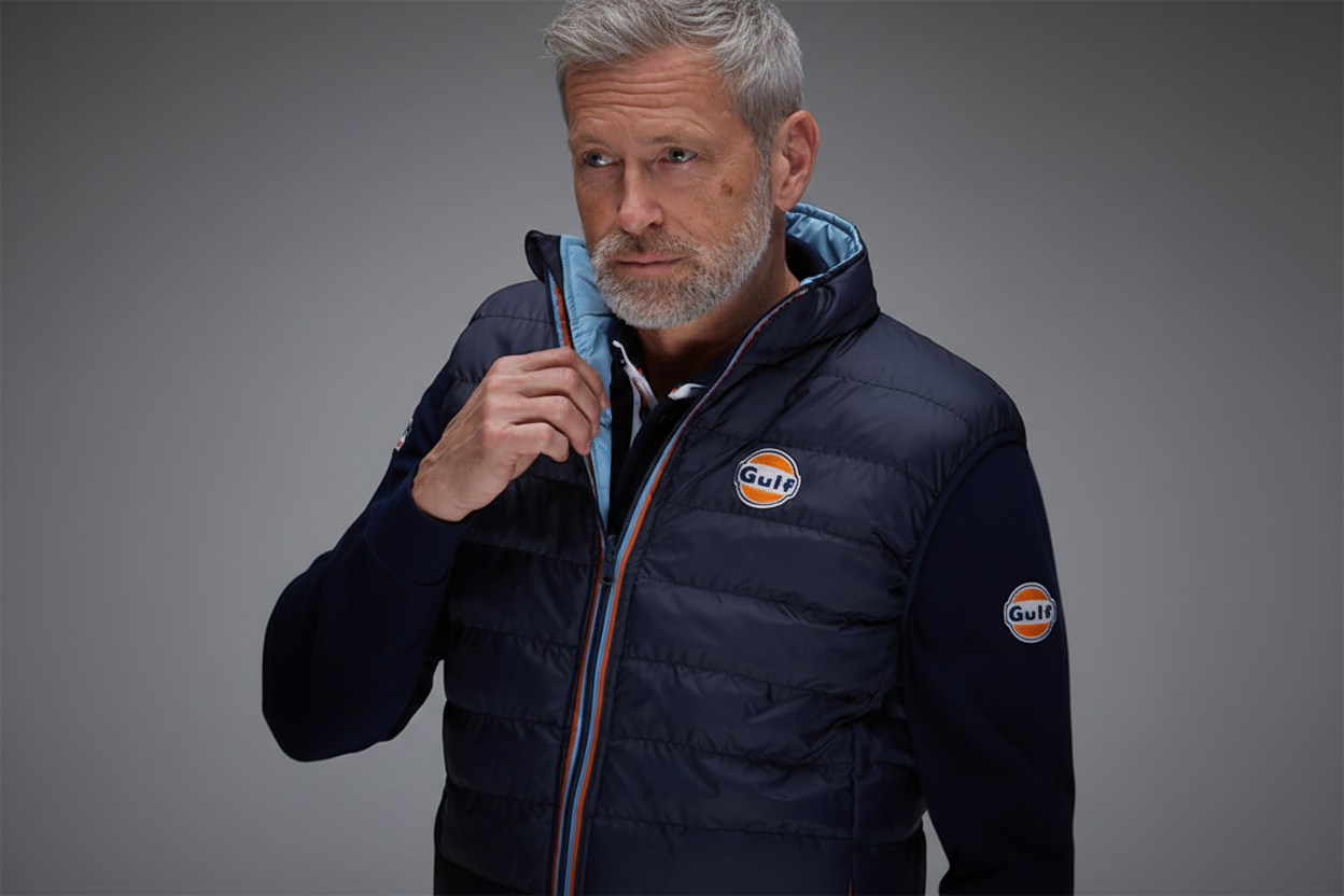 Gulf Wendeweste Blue from GrandPrix Originals - reversible vest with Gulf colors and motorsport-inspired design