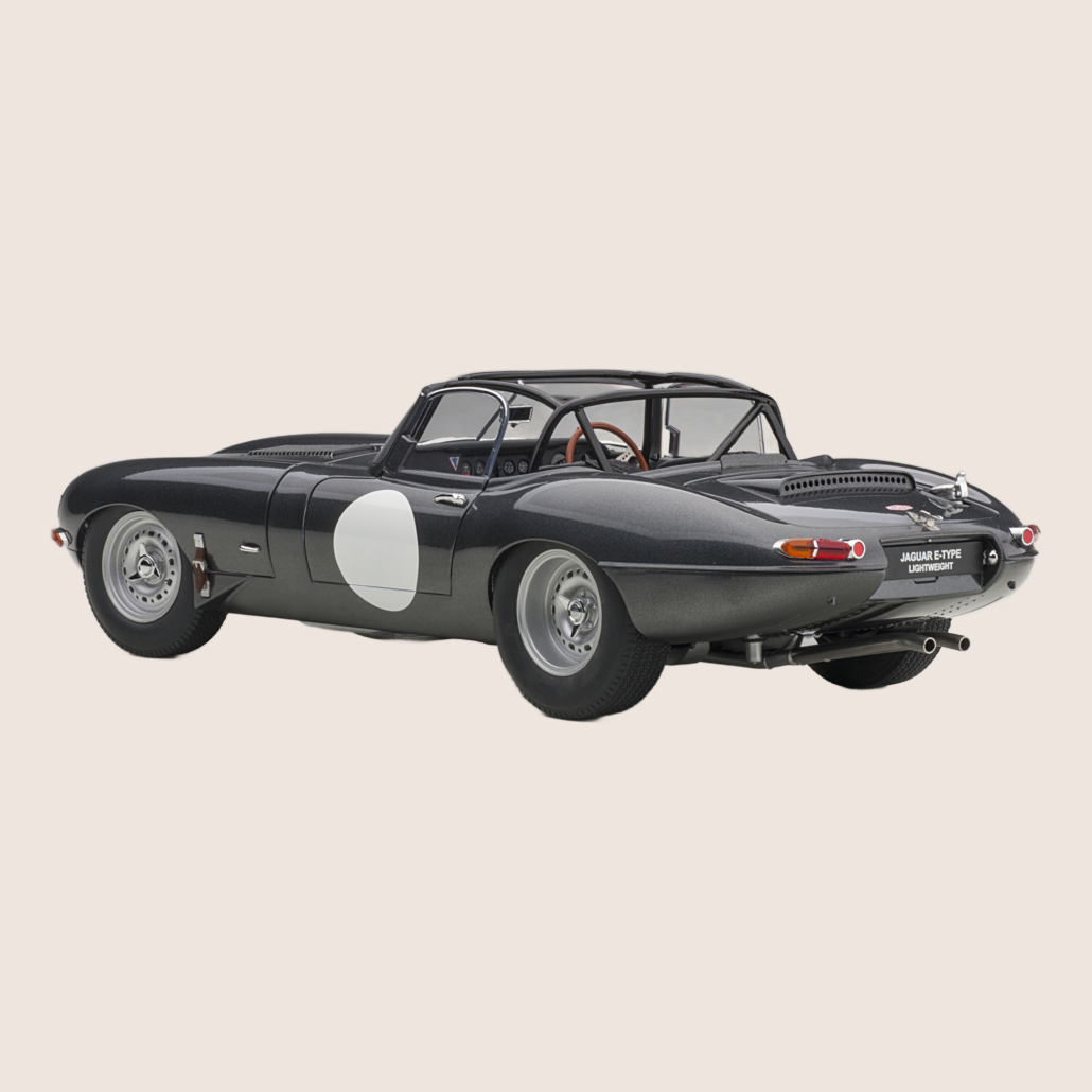 Jaguar Lightweight E-Type Dark Grey - Lightweight version of the Jaguar E-Type in dark gray. A gem for car enthusiasts.