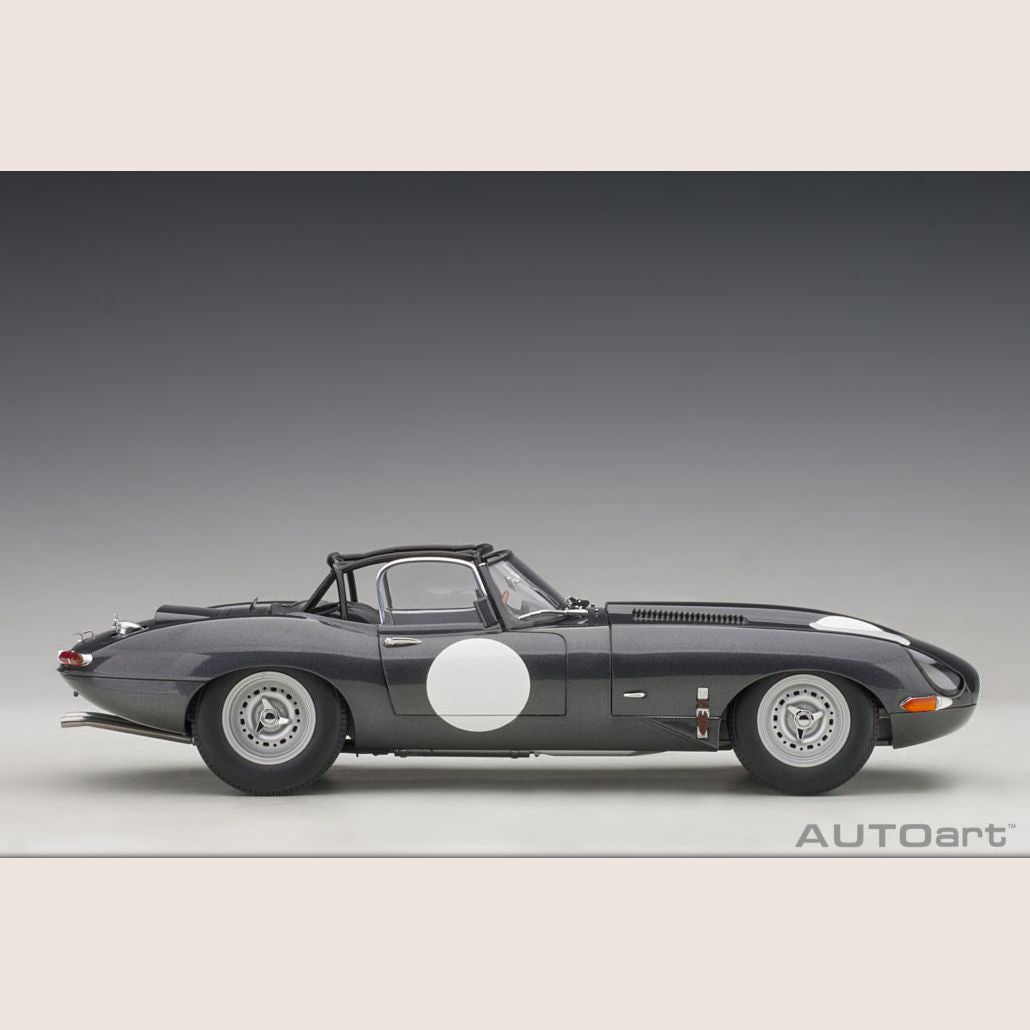 Jaguar Lightweight E-Type Dark Grey - Lightweight version of the Jaguar E-Type in dark gray. A gem for car enthusiasts.