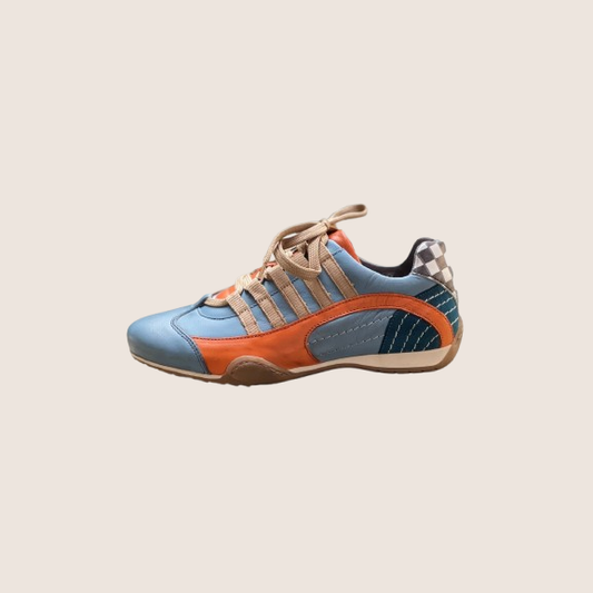 GPO Lady Sneaker Ice Blue - Elegant and comfortable sneakers in ice blue color, designed with inspiration from classic motorsport for everyday wear.