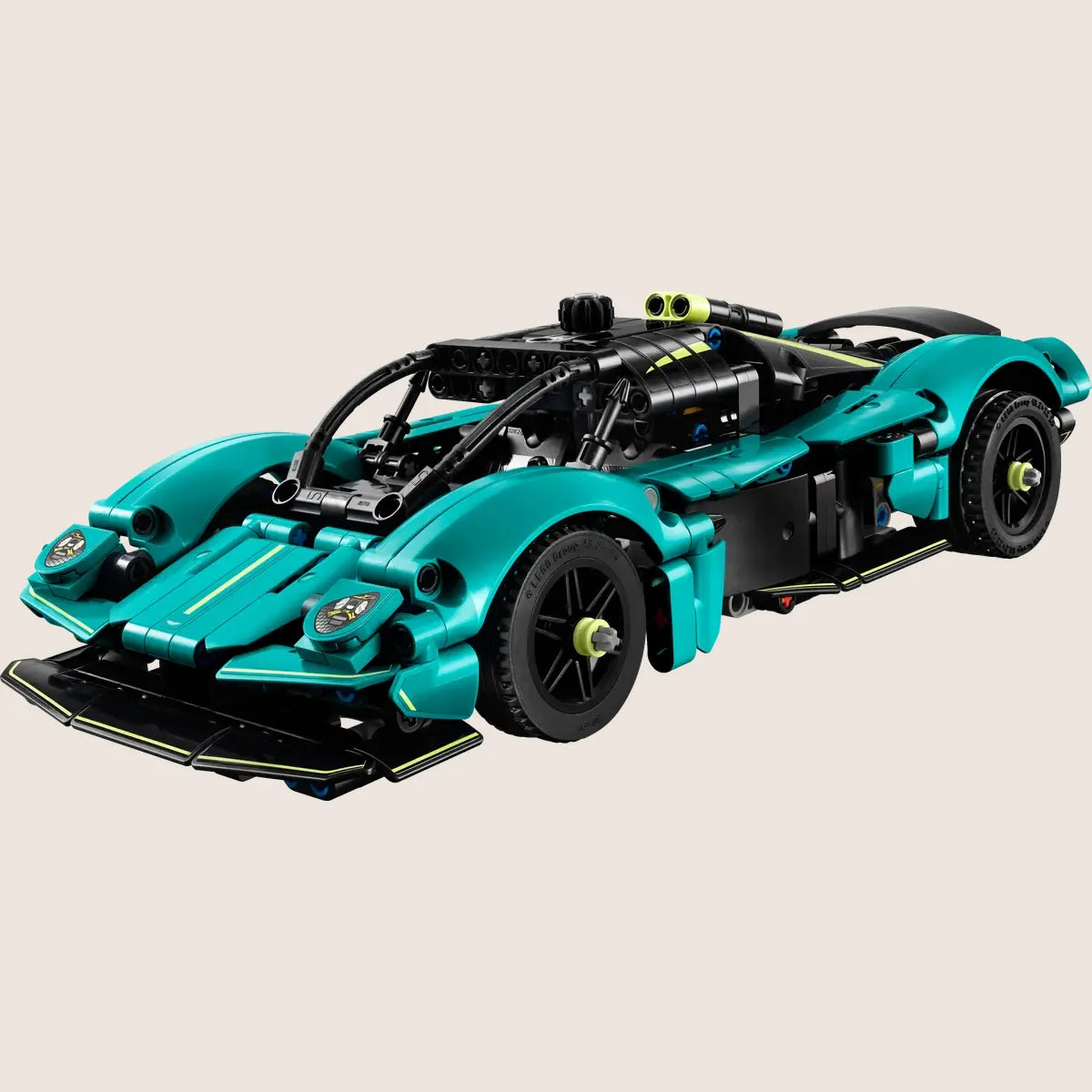 LEGO Technic 42208 Aston Martin Valkyrie - detailed 1:24 Technic model with 707 pieces, teal and black finish, functional gullwing doors, moving hydraulic pistons in the V12 engine, top steering wheel, opening hood, lifting engine cover and differential - authentic reproduction of the aerodynamic supercar