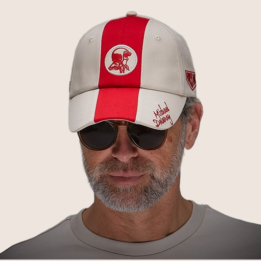 MD Pilota Cap - Stylish cap inspired by classic motorsport, with embroidered logo and adjustable fit. A must-have for any car enthusiast.