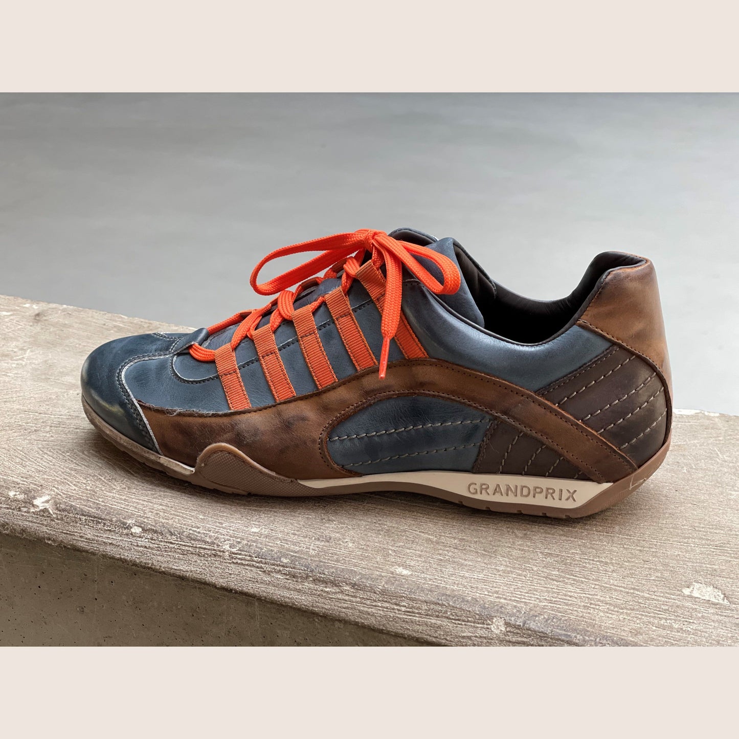 GPO Sneaker Monza - Stylish Monza Indigo sneaker, perfect for both everyday wear and car enthusiasts.